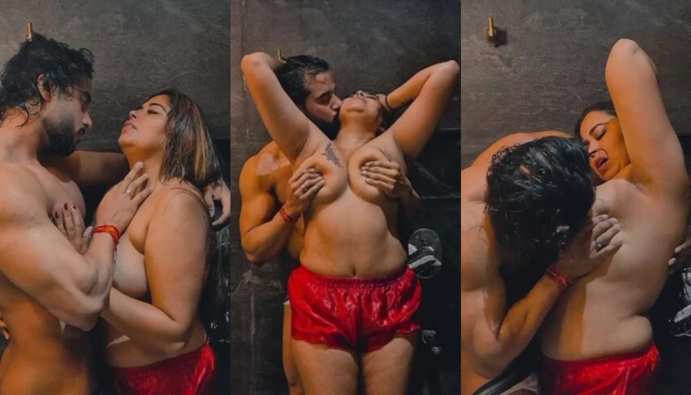 BBW Model Preeti Puneet Boobs Pressed in Shower App Content