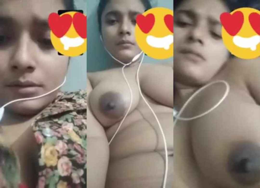 Desi Cute Village Girl Showing Her Big Melon's in Video Call