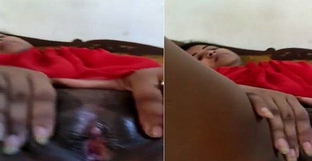 Desi girlfriend black pussy show viral porn mms
