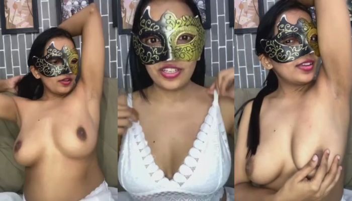 Butterfly live streaming in Stripchat showing boobs solo show