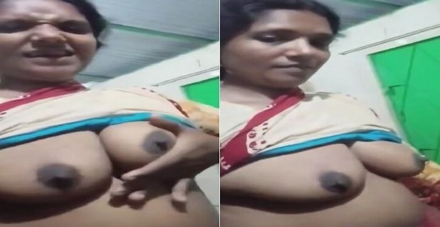 Dehati bhabhi chuchi dikhayi lover ko secret xxx mms