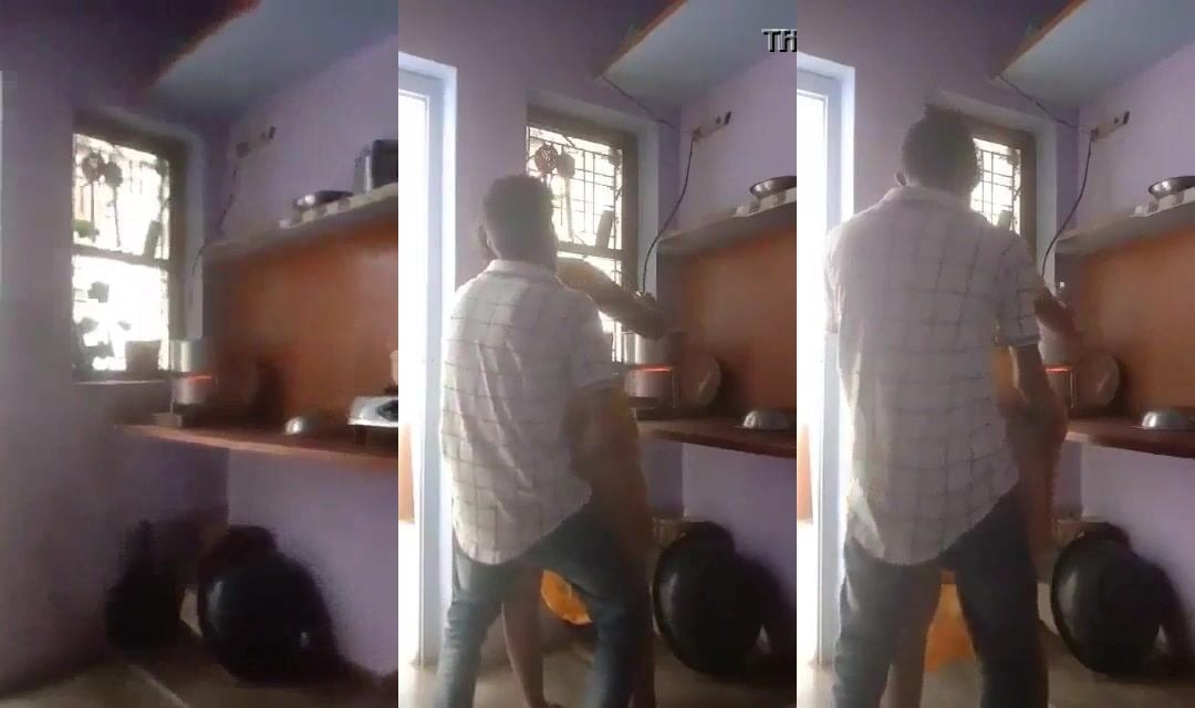 Mature Bhabhi ji Cooking Time Fucked By Devar in Kitchen