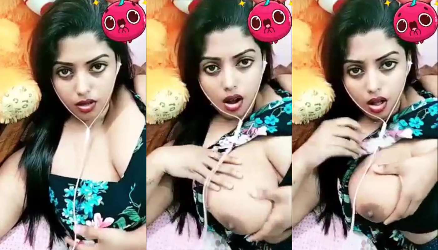 Chamet Sexy Monalisha Boob Show and Suck