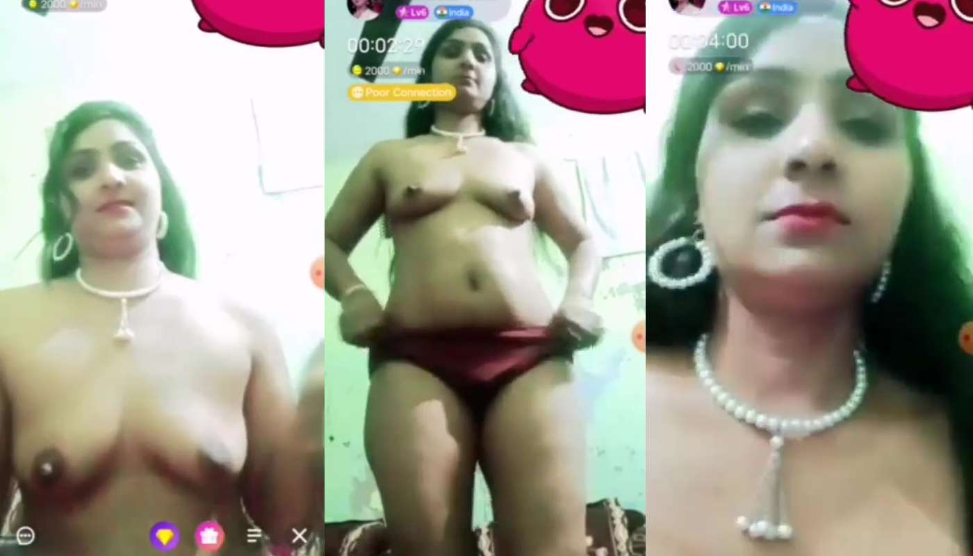 Sexy Sayraa Boob Flash on Chamet