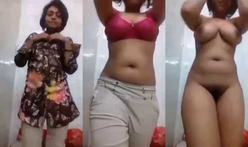Horny Collage Girl Showing her cute boobs