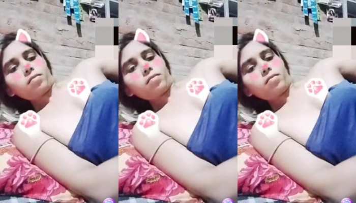 Kuhu indian Bhabhi 1 to 1 private video call in olamet showing her boobs & pussy