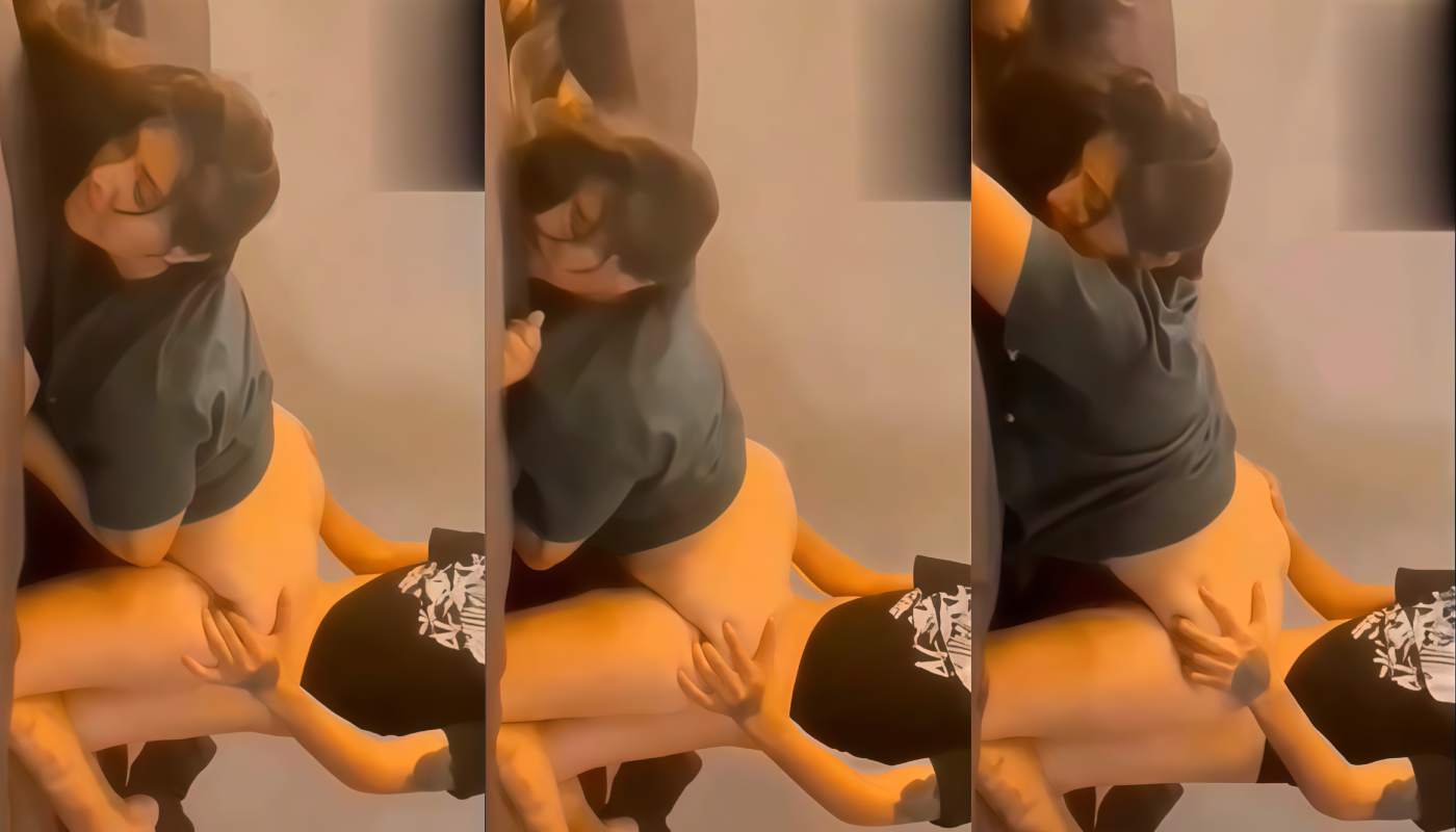 Rich Hot Girlfriend in Black Top Doggy Style Hard Fucked By Lover - Loud Moaning Desi Sex Videmms