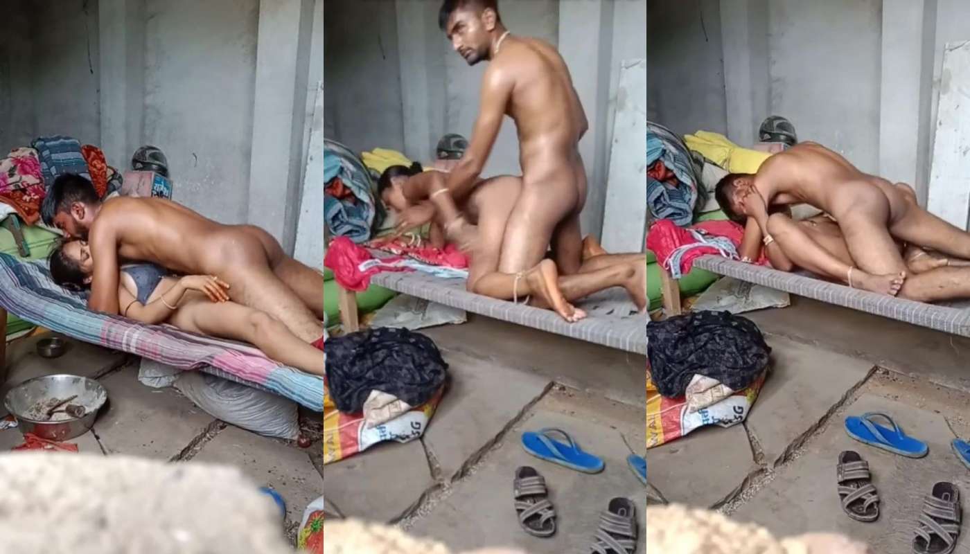 Horny Devarji Fucking His Slim Sexy Village Bhabhi in Palang