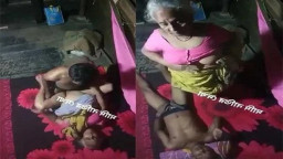 Dehati mature dadi ki young boy sath pussy fucking sex